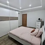 Apartmán Modern And Comfortable 2 Bedrooms Flat