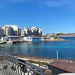 Modern And Comfortable 2 Bedrooms Flat Apartmán *