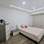 Modern And Comfortable 2 Bedrooms Flat